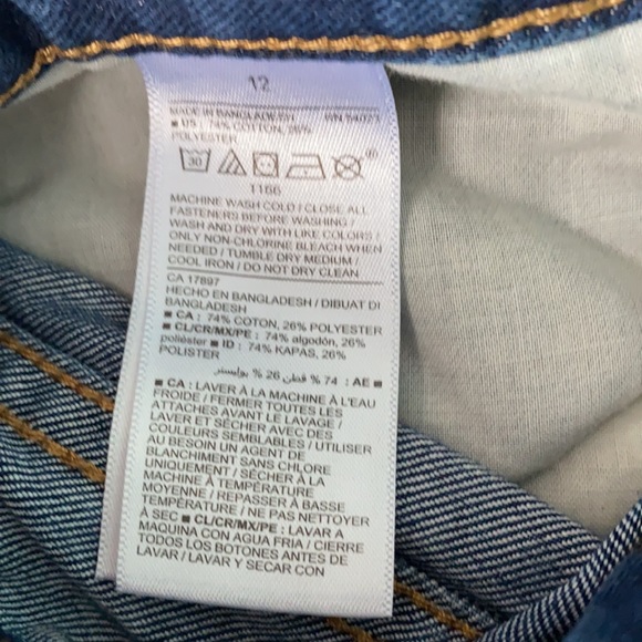 OLD NAVY-Jean shorts - Picture 3 of 4